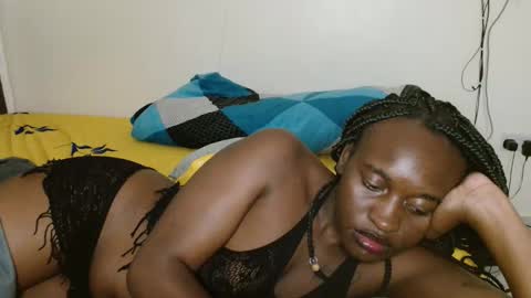 Snapshot of broken_haloo chatting on May 2026 06:04:01 PM broken_haloo online show from May 2026 06:04:01 PM