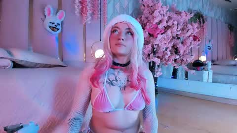     online show from December 2025 02:57:02 PM