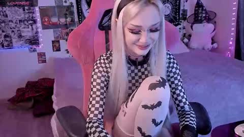 Martha online show from November 2025 09:33:01 AM