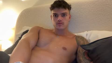 BrooklynTay online show from February 2026 10:00:02 AM