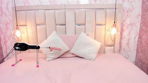 Sara  online show from January 2025 10:30:02 PM