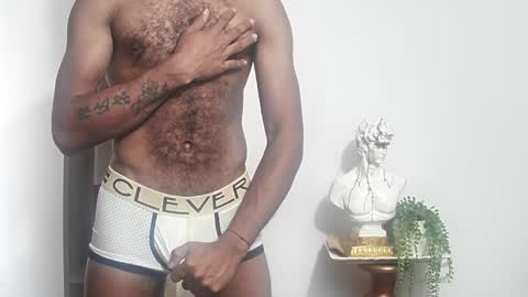 bruce_1111 online show from May 2026 01:30:02 PM