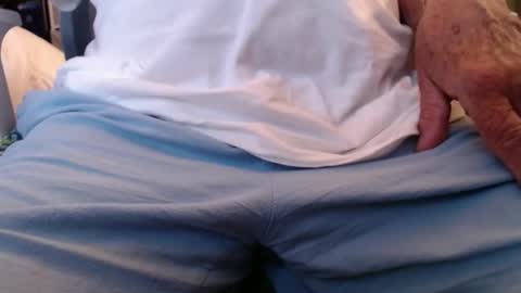 Snapshot of bruceb124u chatting on October 2025 04:25:02 PM bruceb124u online show from October 2025 04:25:02 PM