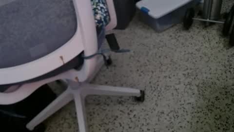 bruceb124u online show from November 2025 06:40:02 PM