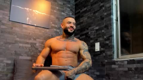 Snapshot of brucedallas chatting on October 2025 02:53:01 AM brucedallas online show from October 2025 02:53:01 AM