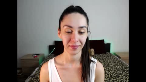 Snapshot of brunettgirl_ chatting on December 2024 06:25:02 AM Ellis online show from December 2024 06:25:02 AM