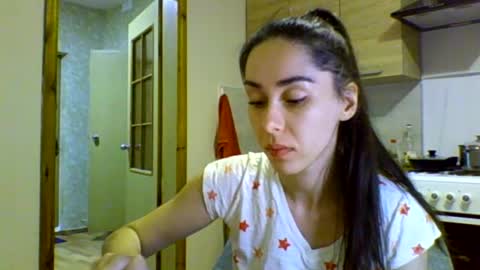 Snapshot of brunettgirl_ chatting on December 2024 04:00:01 PM Ellis online show from December 2024 04:00:01 PM