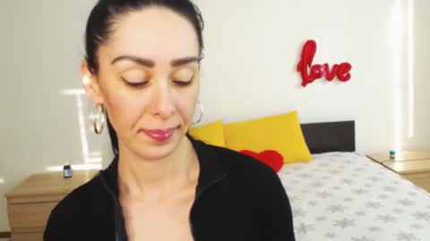 Snapshot of brunettgirl_ chatting on February 2025 07:12:02 AM Ellis online show from February 2025 07:12:02 AM