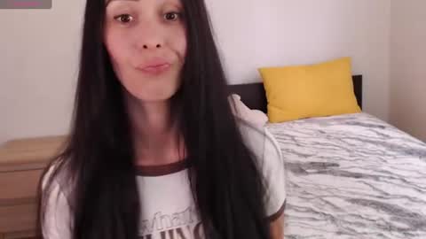 Snapshot of brunettgirl_ chatting on July 2026 07:00:02 AM Ellis online show from July 2026 07:00:02 AM