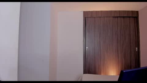     online show from October 2025 07:26:02 AM