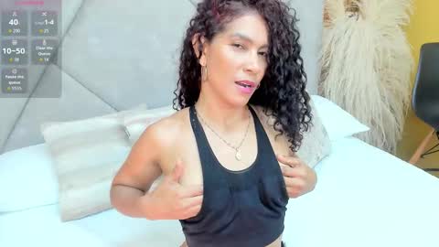 Linda online show from November 2025 06:40:02 PM