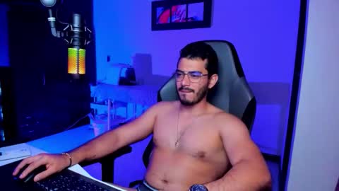Snapshot of bruno_diaz31 chatting on June 2026 06:08:01 AM Bruno online show from June 2026 06:08:01 AM