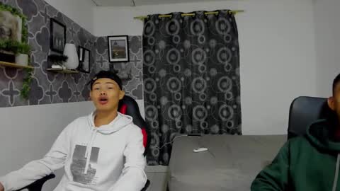 bruno_snow online show from September 2025 04:01:01 AM