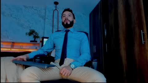 Andres Suarez online show from February 2025 04:43:02 PM