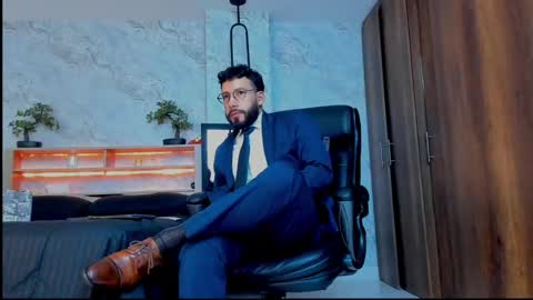 Andres Suarez online show from March 2025 09:32:02 PM