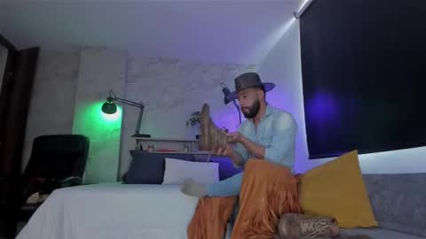 Andres Suarez online show from October 2025 02:29:01 PM