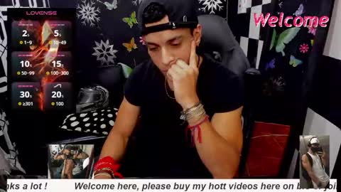Join my fan club here 150 tokens a month online show from October 2025 07:57:02 PM
