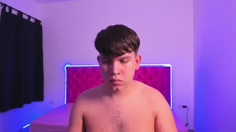 bryan_master77 online show from October 2025 06:33:01 AM