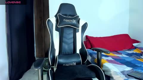 bryan_oficials online show from September 2025 02:02:01 AM