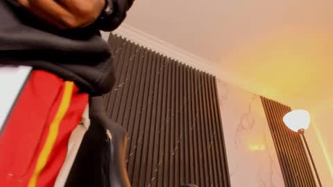 Bryxon  online show from February 2025 10:06:02 AM