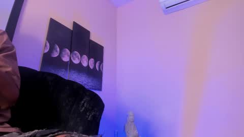 Bryxon  online show from March 2025 02:13:01 PM