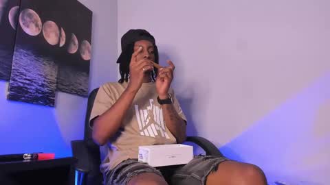 Bryxon  online show from October 2025 04:16:01 PM