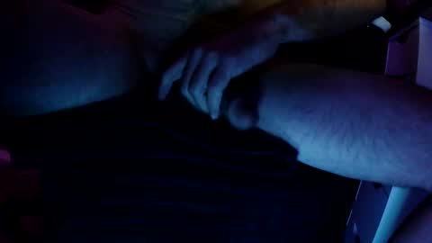 Snapshot of btone1979 chatting on November 2025 02:43:01 AM btone1979 online show from November 2025 02:43:01 AM