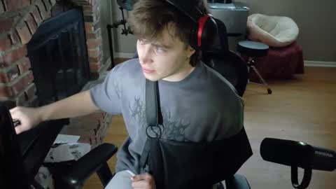 BubblebuttBdn online show from April 2026 11:51:02 PM