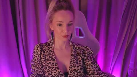 Snapshot of bubbling_crush chatting on February 2025 05:48:02 PM bubbling_crush online show from February 2025 05:48:02 PM