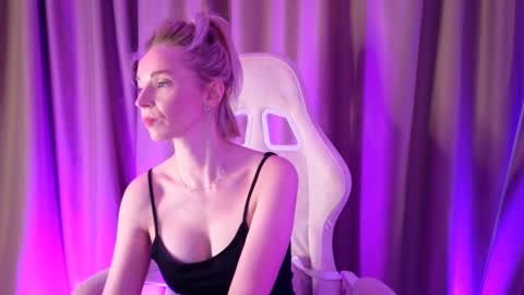 Snapshot of bubbling_crush chatting on March 2025 10:45:02 PM bubbling_crush online show from March 2025 10:45:02 PM