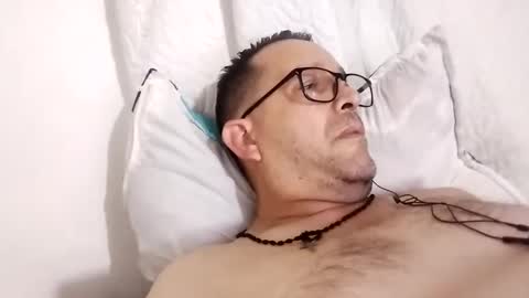 buchs32 online show from October 2025 05:08:02 AM