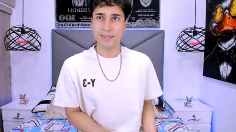 Snapshot of buddy_whitte chatting on May 2026 06:38:02 PM Buddy Whitte online show from May 2026 06:38:02 PM