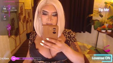 Lucienne online show from January 2025 03:43:01 PM