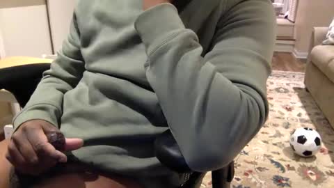 Snapshot of buffmidnight001 chatting on March 2026 02:10:01 PM buffmidnight001 online show from March 2026 02:10:01 PM