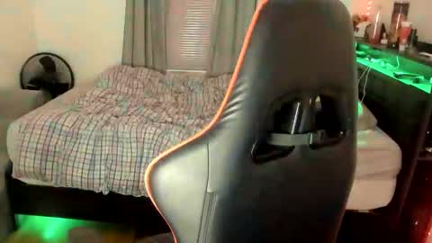 buffsexyman24 online show from March 2025 03:56:01 AM