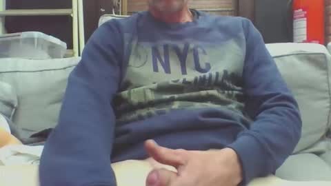 Snapshot of bundy2016 chatting on May 2026 07:14:02 AM Dutch cock online show from May 2026 07:14:02 AM