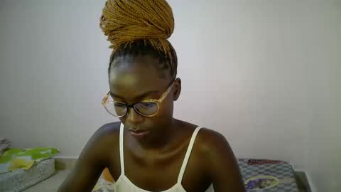 Snapshot of bunny_bliss1 chatting on May 2026 02:55:01 PM bunny_bliss1 online show from May 2026 02:55:01 PM