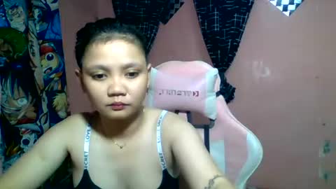 Snapshot of bunny_flower18 chatting on June 2026 03:11:02 PM bunny_flower18 online show from June 2026 03:11:02 PM