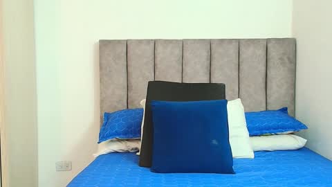 Carolina online show from October 2025 04:21:01 AM