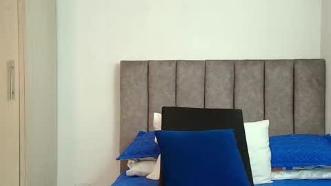 Carolina online show from November 2025 04:34:02 AM