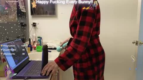 Tokki  bunny  online show from January 2025 06:19:02 PM