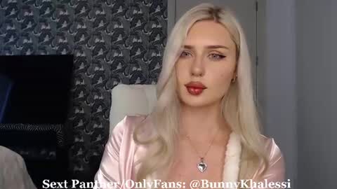 Snapshot of bunnykhalessi chatting on June 2026 11:03:02 PM OnlyFans BunnyKhalessi online show from June 2026 11:03:02 PM