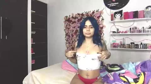 Snapshot of bunnylove_07 chatting on February 2026 01:43:02 AM bunnylove_07 online show from February 2026 01:43:02 AM