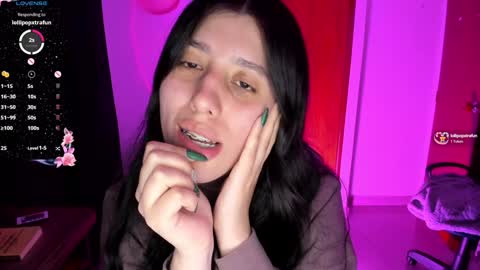 Jess online show from December 2024 12:11:01 AM