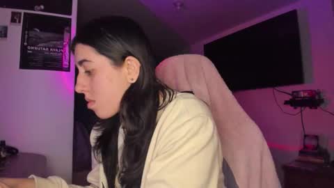 Snapshot of bunnyy09 chatting on February 2026 02:04:01 AM Jess online show from February 2026 02:04:01 AM