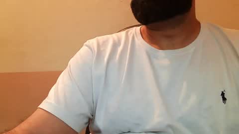 Snapshot of burlymonster chatting on December 2024 05:58:01 PM Hairy Arabian online show from December 2024 05:58:01 PM