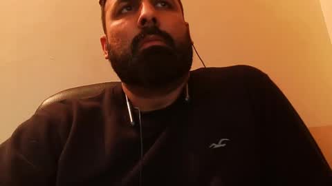 Snapshot of burlymonster chatting on January 2025 04:51:02 PM Hairy Arabian online show from January 2025 04:51:02 PM