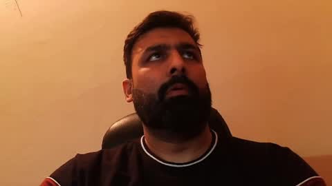 Snapshot of burlymonster chatting on January 2025 05:40:02 PM Hairy Arabian online show from January 2025 05:40:02 PM