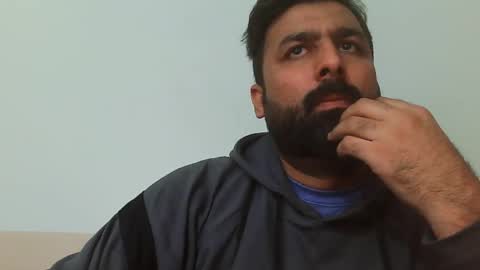 Snapshot of burlymonster chatting on February 2025 03:04:02 AM Hairy Arabian online show from February 2025 03:04:02 AM