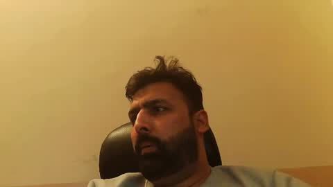 Snapshot of burlymonster chatting on February 2025 05:04:01 PM Hairy Arabian online show from February 2025 05:04:01 PM